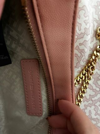 Borsetta Tommy Hilfiger Rosa con Catena Oro