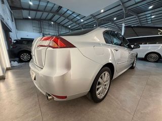 Renault Laguna Dynamique TomTom 2.0 Energy dCi 130 eco2