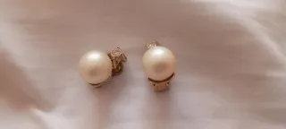 Pendientes de perla dorados cierre clip