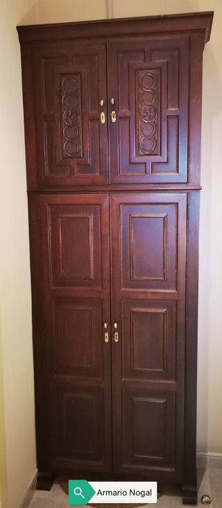 Armario antiguo de nogal