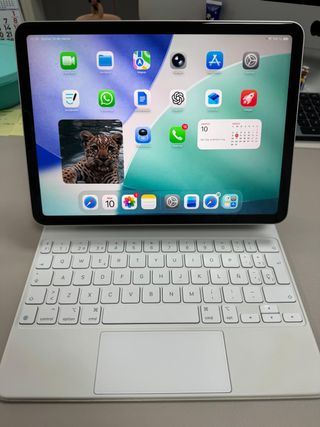 iPad Air M2 11" 128GB (2024) – Muy buen estado