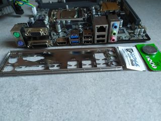 Combo placa base Asus H110M-R + i3-7100 + otros