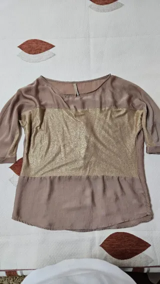 Conjunto falda y camiseta marrón y dorado