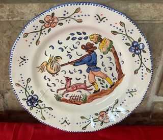 Plato de cerámica pintado a mano CAZADOR