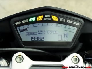 DUCATI HYPERMOTARD 939