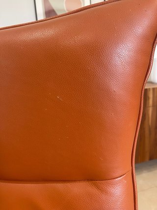 Butaca relax en piel naranja