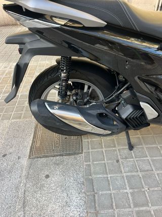 Honda SH 125cc Scooter Negra Automática 12.500 km