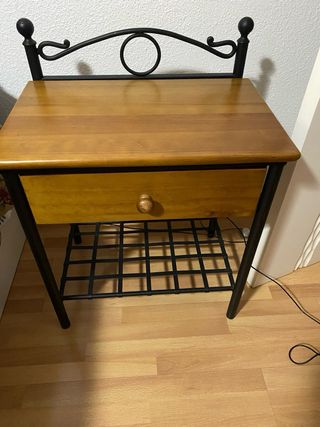 Cabecero de forja negro con mesillas