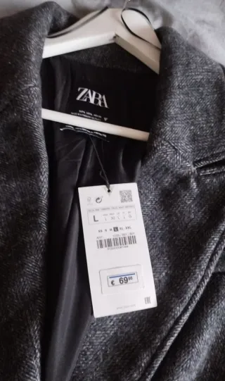 Abrigo largo Zara gris totalmente nuevo