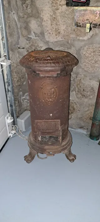 Estufa de leña de hierro fundido