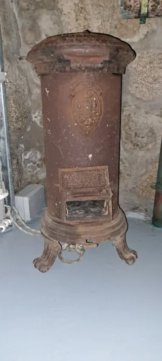 Estufa de leña de hierro fundido