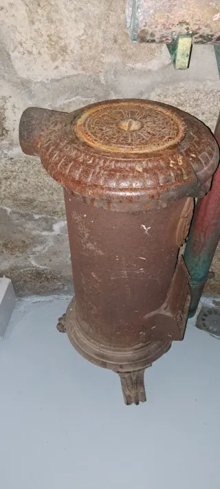 Estufa de leña de hierro fundido