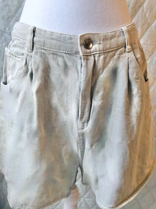 Pantalón corto vaquero envejecido