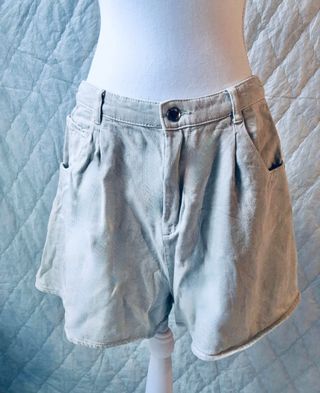 Pantalón corto vaquero envejecido