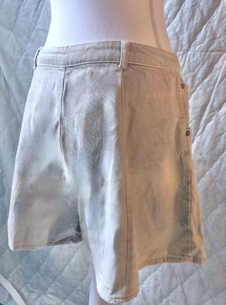 Pantalón corto vaquero envejecido