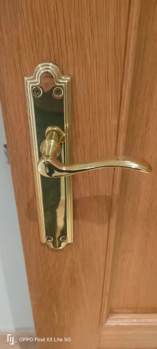 Súper precio. Última puerta interior roble.