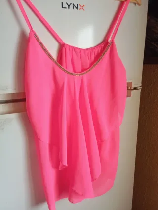 Blusa rosa tirantes adornada