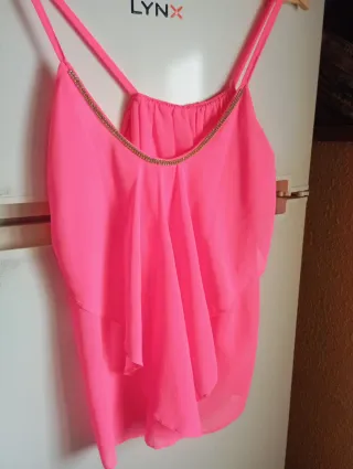 Blusa rosa tirantes adornada