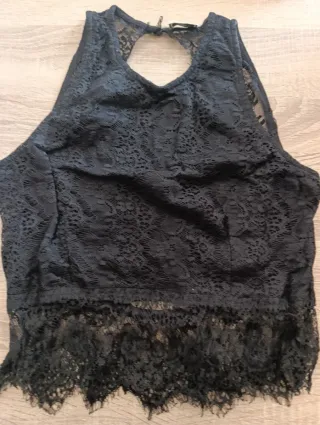 Top de encaje negro