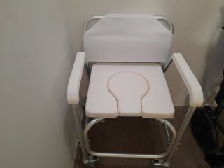 Silla Inodoro Ortopédica con Ruedas y Reposabrazos