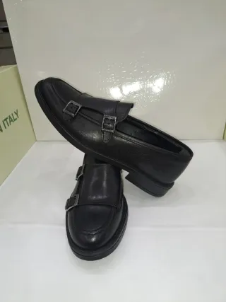 Mocassini doppia fibbia n.42 in pelle nero.