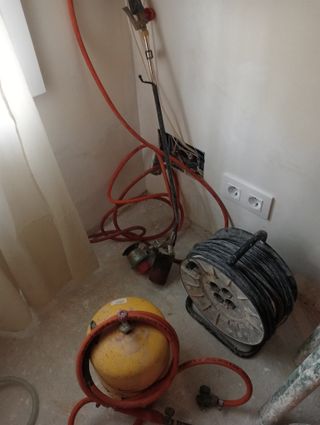 Soplete tela asfáltica + bombona y carrete