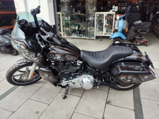 Harley-Davidson Softail Club Style