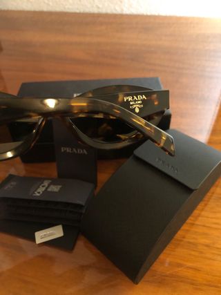 Gafas de sol Prada Tortoise