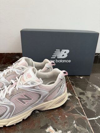 New Balance 530 Rosa Pastel Talla 40