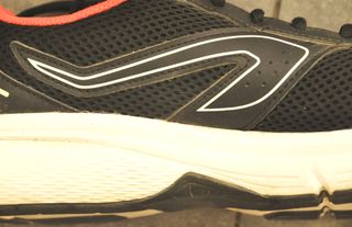 Zapatillas Kalenji Negras y Rosas Talla 42