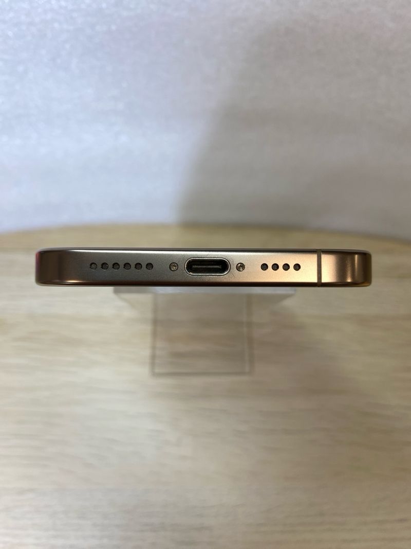 iPhone 16 Pro Max 512GB Dessert titanium afbeelding 6