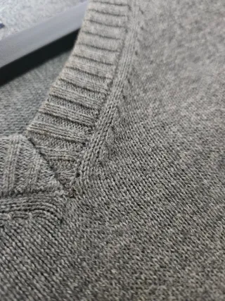 Jersey Dustin Gris Talla L