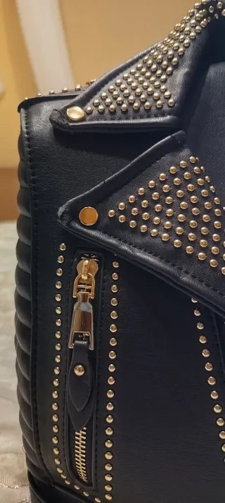 Zaino originale giubbotto biker borchie