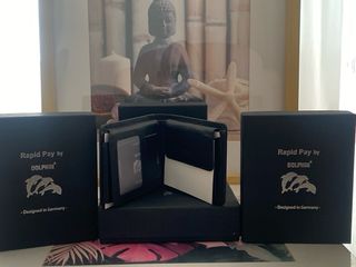 Cartera de Piel Negra Dolphin