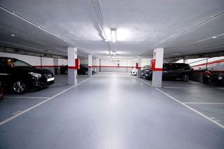 Garaje en venta en La Salut - Lloreda en Badalona