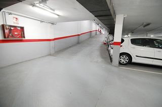 Garaje en venta en La Salut - Lloreda en Badalona