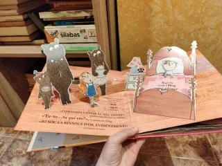 Qui te por del conte feroç ? Pop-up