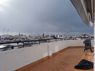 Ático en alquiler en Centro Urbano en Estepona