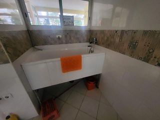 Local comercial en alquiler en Playa de San Juan en Alicante