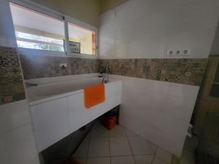 Local comercial en alquiler en Playa de San Juan en Alicante