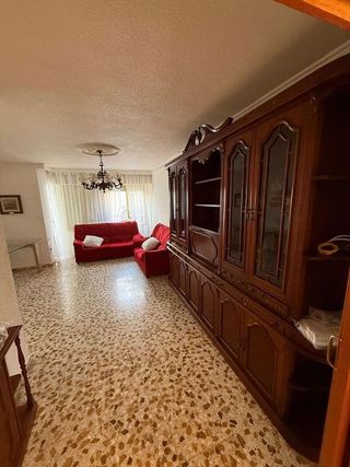 Piso en alquiler en Los Ángeles en Alicante