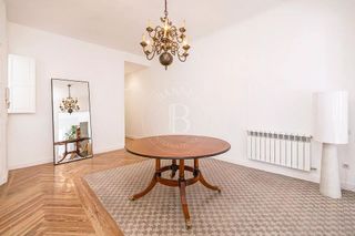 Piso en alquiler en Cortes - Huertas en Madrid