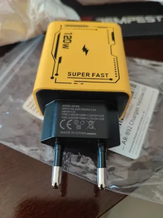 Cargador Rápido 120W USB y C