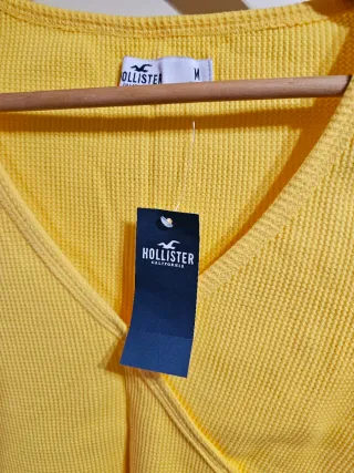 Blusa Hollister Manga Larga Amarilla Talla M