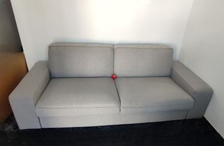 Sofá KIVIK 3 plazas gris Tibbleby