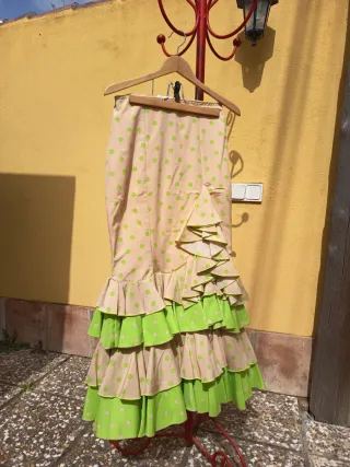 Traje de flamenca lunares