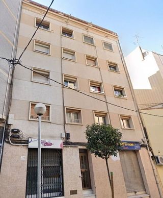 Local comercial en venta en Pubilla Cases en Hospitalet de Llobregat, L´