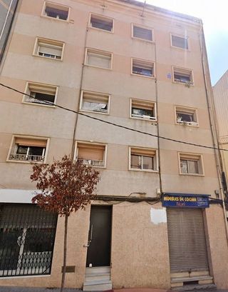 Local comercial en venta en Pubilla Cases en Hospitalet de Llobregat, L´