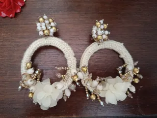 Pendientes flamenca beige y dorados