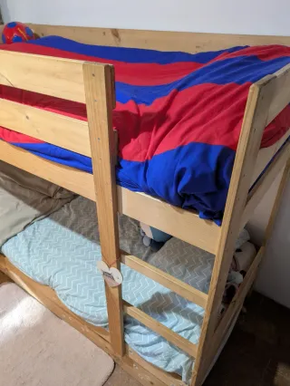 Litera Lufe 90x190 con nido. Madera maciza.